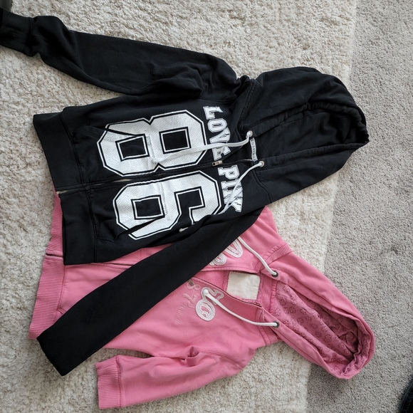 Sweaters - Picture 1 of 8